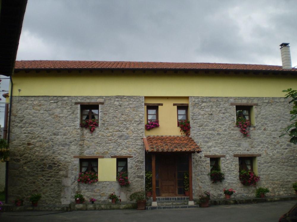 Casa De Aldea Ruiloba 호텔 카망고 외부 사진